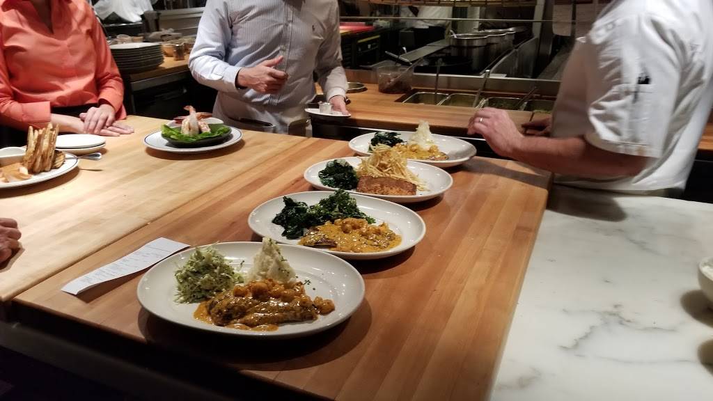 Palm Beach Grill | restaurant | 340 Royal Poinciana Way #336, Palm Beach, FL 33480, USA | 5618351077 OR +1 561-835-1077