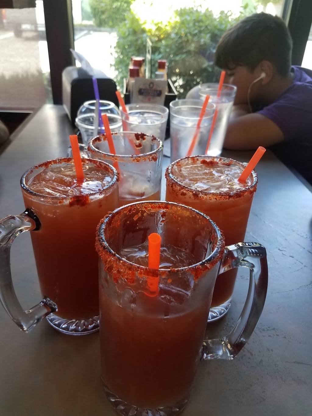 La Perla del Mar 2 | restaurant | 11401 Steele St S #101, Tacoma, WA 98444, USA | 2065192546 OR +1 206-519-2546