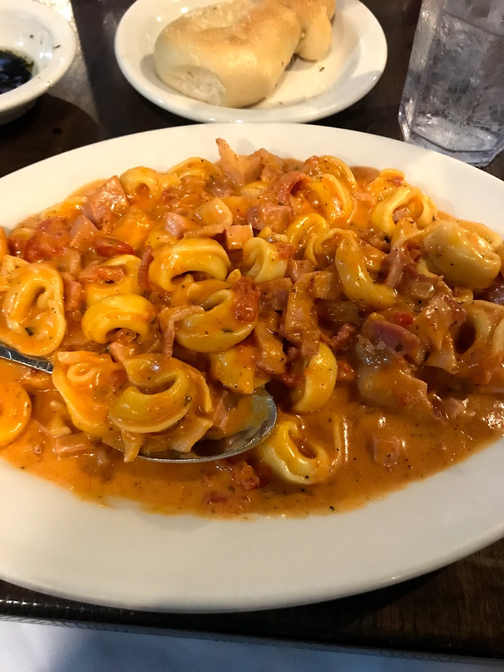 La Villa | restaurant | 1312 N Arkansas Ave, Russellville, AR 72801, USA | 4799686285 OR +1 479-968-6285