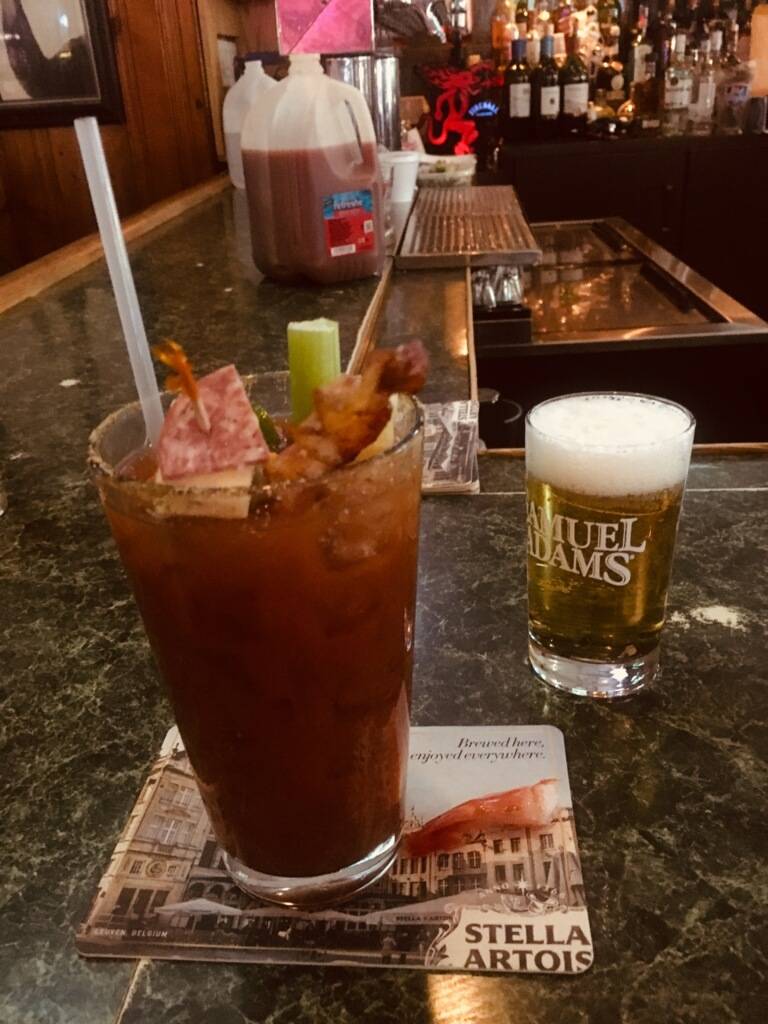 Rileys Gathering Place | restaurant | 590 S York St D, Elmhurst, IL 60126, USA | 6305300858 OR +1 630-530-0858