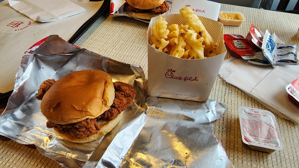 Chick-fil-A | restaurant | 1740 N Bechtle Ave, Springfield, OH 45504, USA | 9379777343 OR +1 937-977-7343