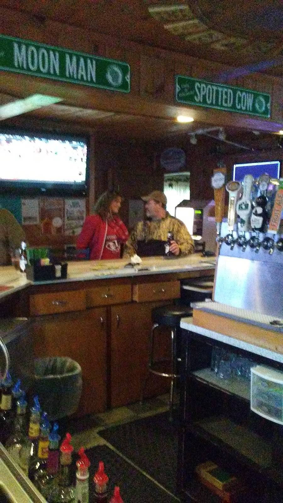 Chances Bar & Grill | restaurant | N8592 Front St, Burnett, WI 53922, USA | 9206892626 OR +1 920-689-2626