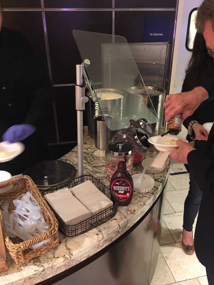 Red & White Wine Bistro | restaurant | 1510 Polk St, Houston, TX 77002, USA | 7137587534 OR +1 713-758-7534