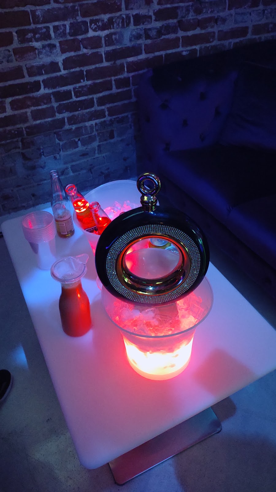 Uptown Downtown | restaurant | 210 S Riverside Ave, Rialto, CA 92376, USA | 9095664303 OR +1 909-566-4303