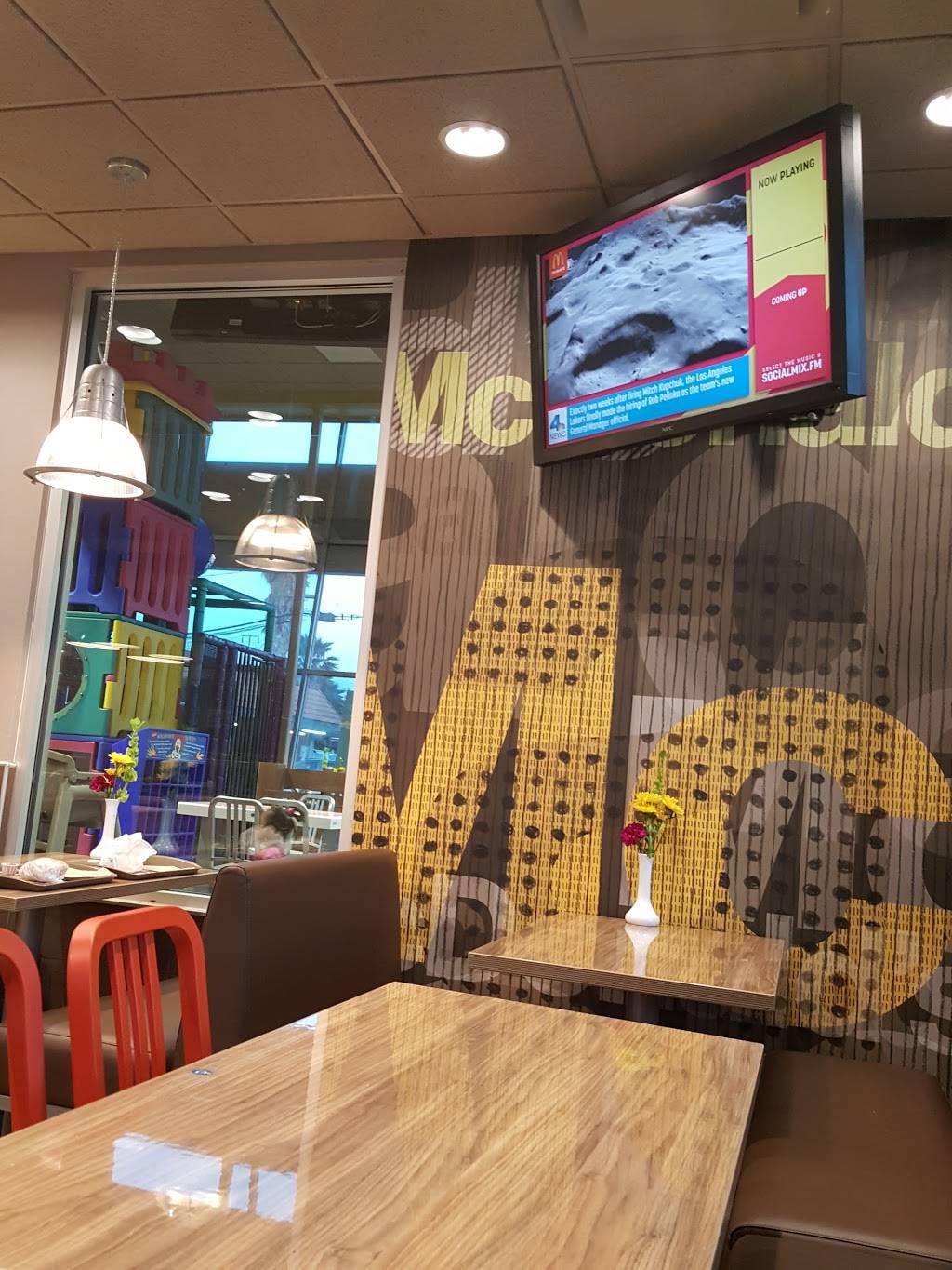 McDonalds | cafe | 1341 S Brookhurst Rd, Fullerton, CA 92833, USA | 7148700171 OR +1 714-870-0171