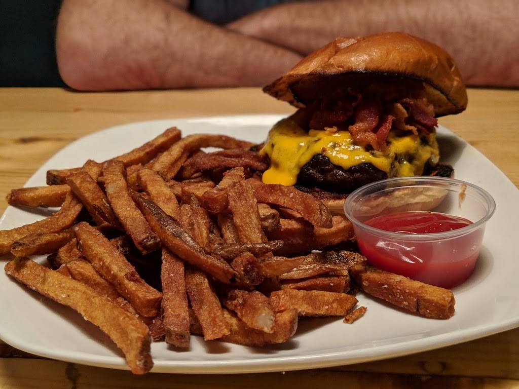 Table 20 | restaurant | 20 N Wall St, Cartersville, GA 30120, USA | 4703154851 OR +1 470-315-4851