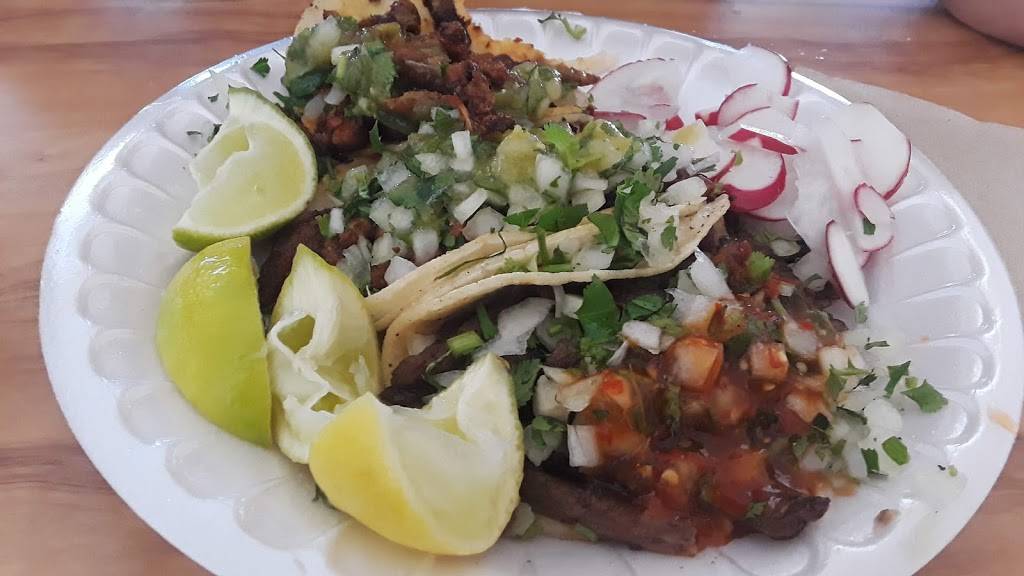 Lillys Taqueria | restaurant | 3408, 310 Chapala St, Santa Barbara, CA 93101, USA | 8059669180 OR +1 805-966-9180