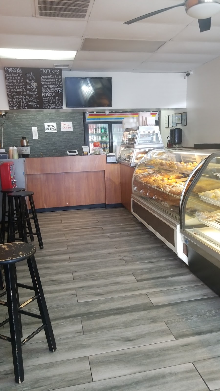 La Casa Del Pandebono Bakery | bakery | 2724 S Chickasaw Trail, Orlando, FL 32829, USA | 4074402882 OR +1 407-440-2882