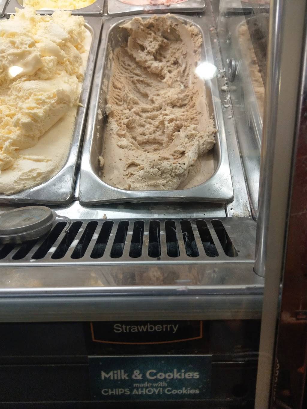 Cold Stone Creamery | bakery | 15 Lee Airpark Dr, Edgewater, MD 21037, USA | 4109561100 OR +1 410-956-1100