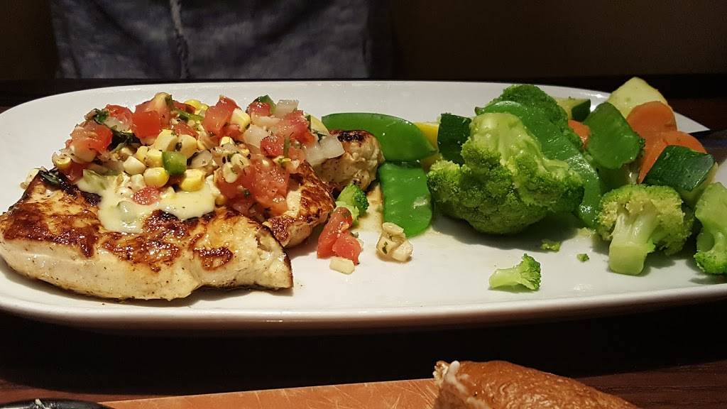 LongHorn Steakhouse | meal takeaway | 300 Conservation Rd, Garner, NC 27529, USA | 9197727707 OR +1 919-772-7707