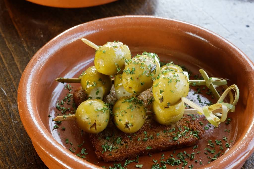 Rojo Tapas and Wine | restaurant | 76 Broadway, Tivoli, NY 12583, USA | 8457571102 OR +1 845-757-1102