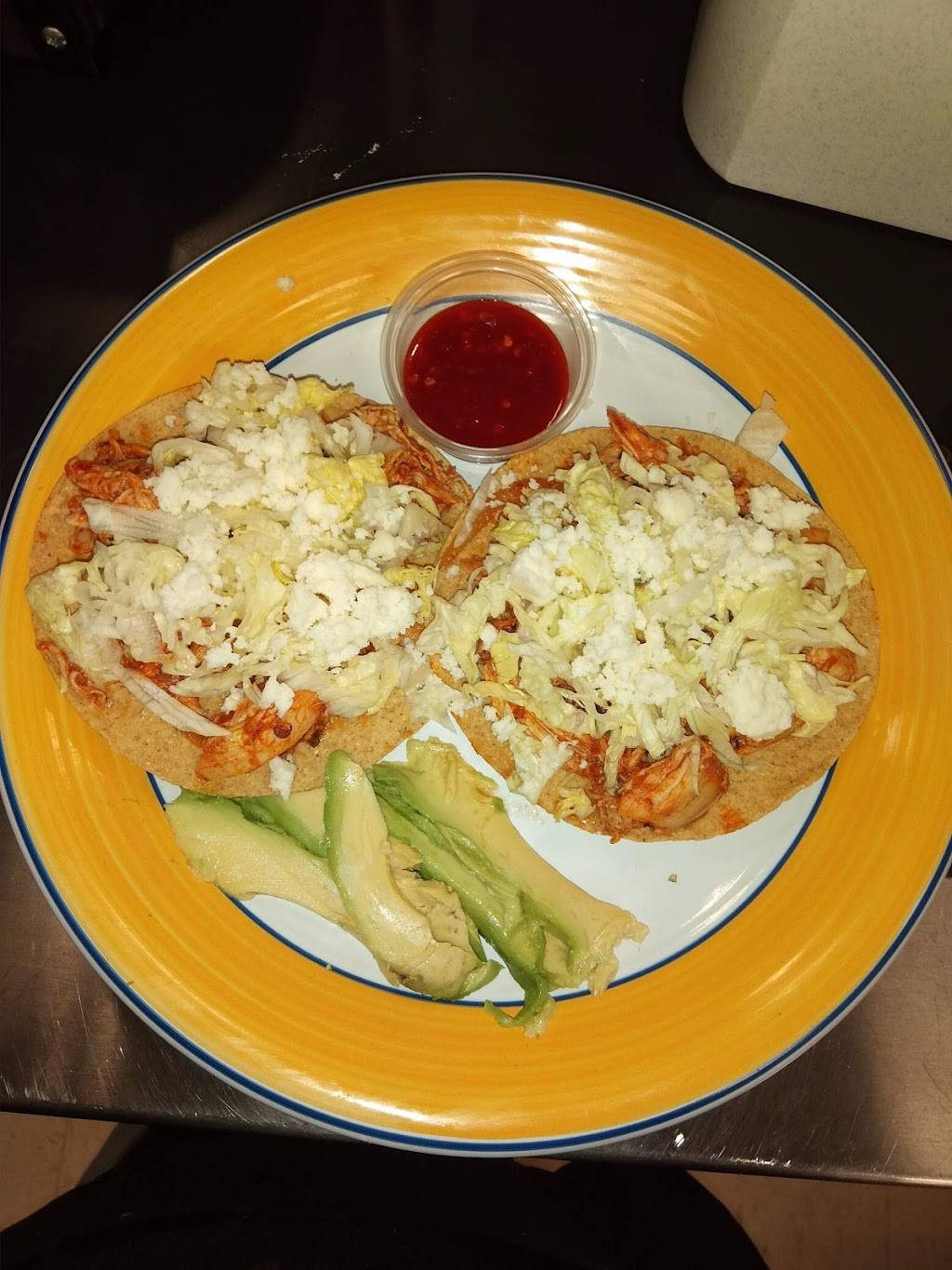 Sabor salvadoreño | restaurant | 910 SE Military Dr, San Antonio, TX 78214, USA | 2106915985 OR +1 210-691-5985