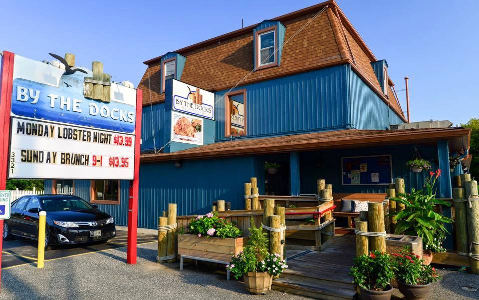 By The Docks Seafood Restaurant | restaurant | 3321 Eastern Blvd, Middle River, MD 21220, USA | 4106861188 OR +1 410-686-1188