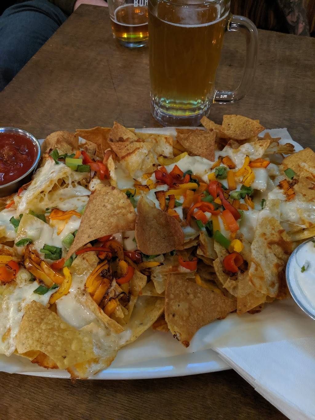 La Chope | restaurant | 316 Rue Saint Georges, Saint-Jérôme, QC J7Z 5A8, Canada | 4505043676 OR +1 450-504-3676