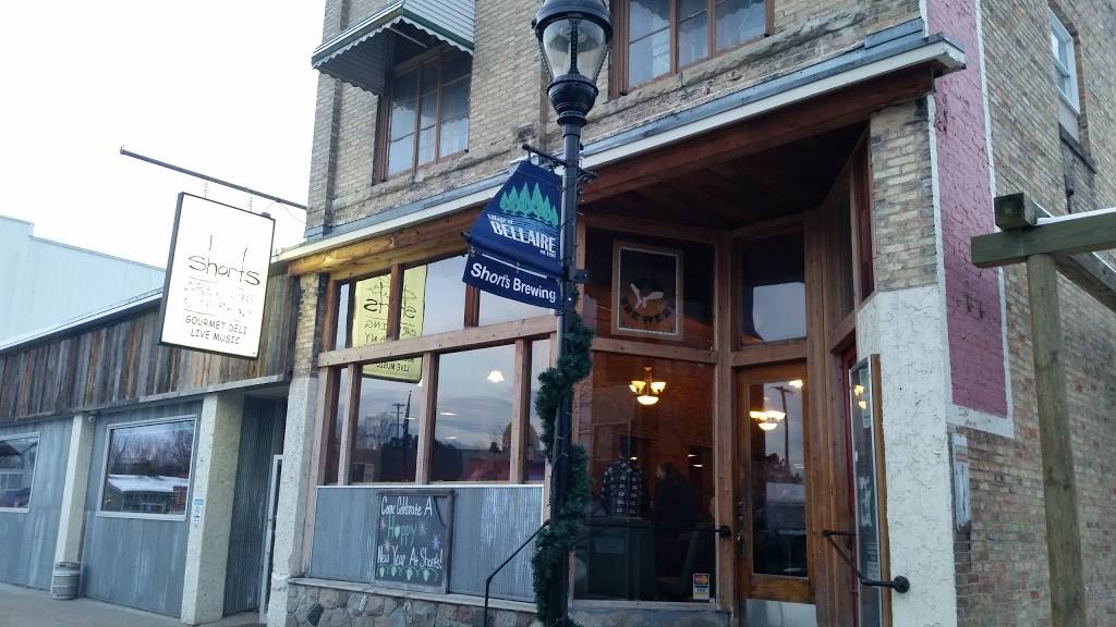 Shorts Brewing Company Bellaire Pub | restaurant | 121 N Bridge St, Bellaire, MI 49615, USA | 2314982300 OR +1 231-498-2300