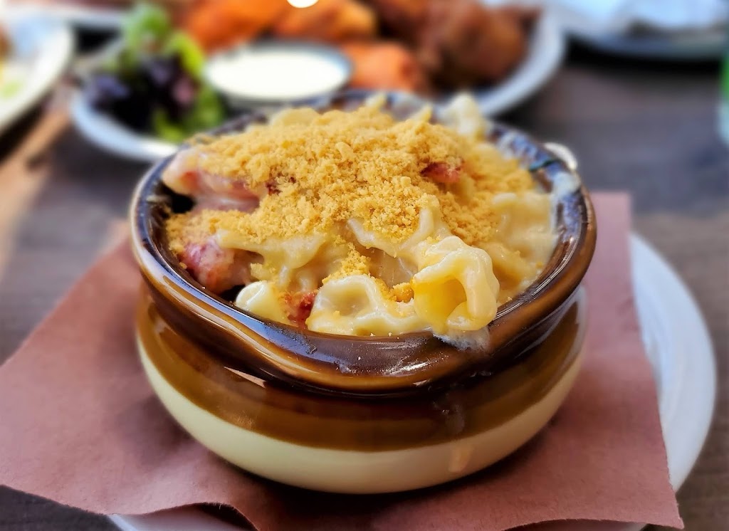 B-ACK Yard BBQ | restaurant | 20 Straight Wharf, Nantucket, MA 02554, USA | 5082280227 OR +1 508-228-0227