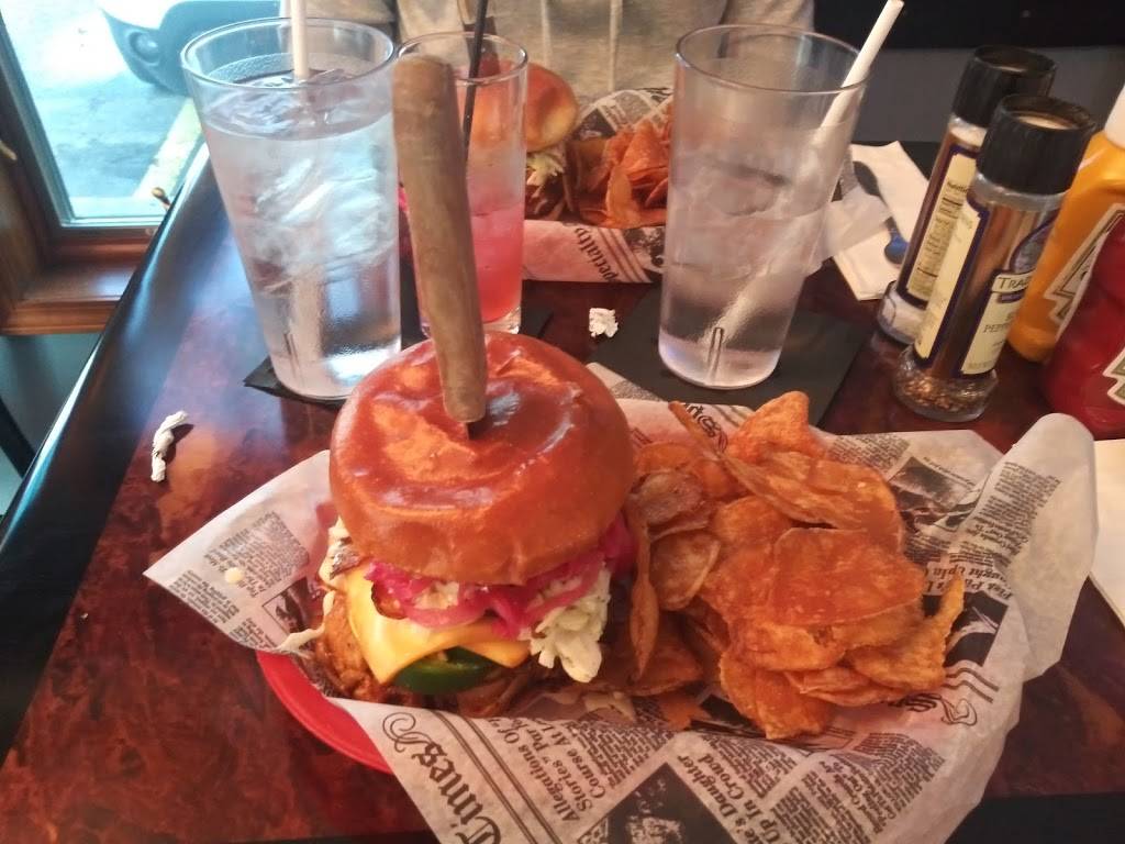 Owls Nest | restaurant | 628 W Chisholm St, Alpena, MI 49707, USA | 9893401082 OR +1 989-340-1082