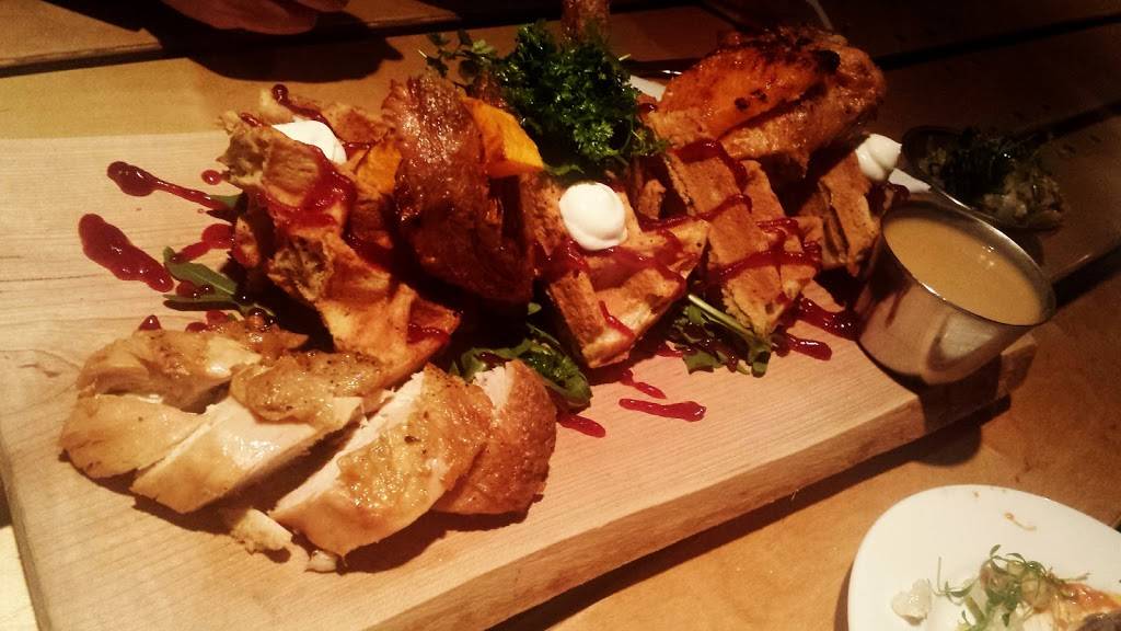 SPIN Toronto | restaurant | 461 King St W, Toronto, ON M5V 1K4, Canada | 4165997746 OR +1 416-599-7746