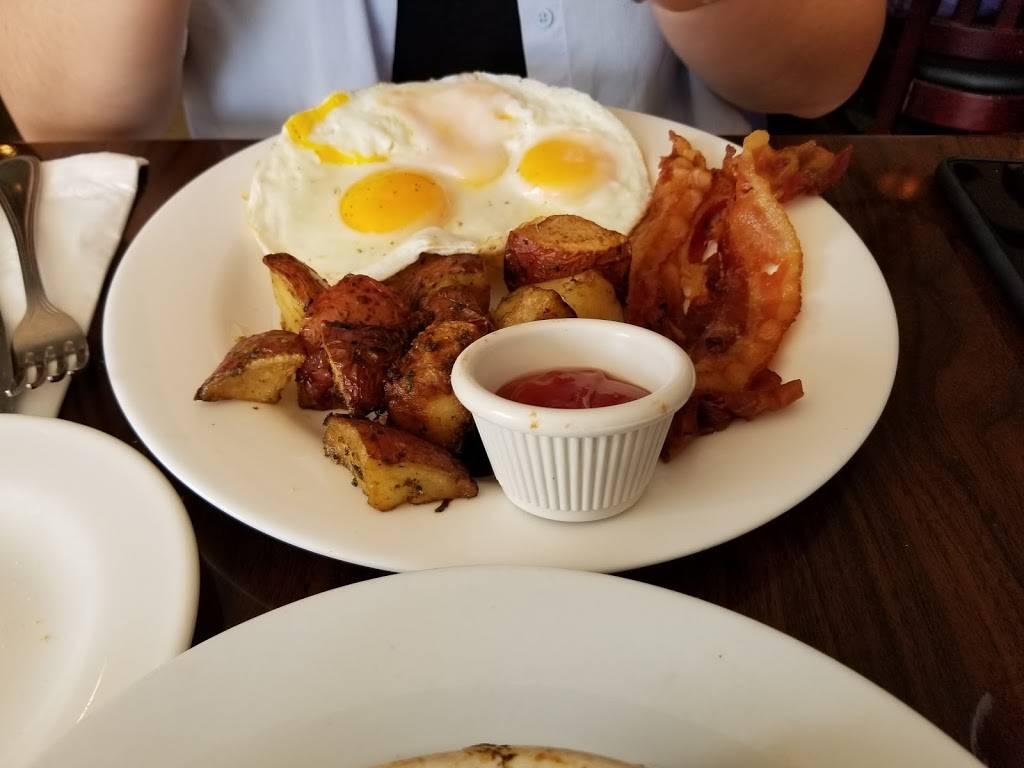 Le Ptit Paris Bistro | restaurant | 256 Prospect Park West, Brooklyn, NY 11215, USA | 7183693590 OR +1 718-369-3590