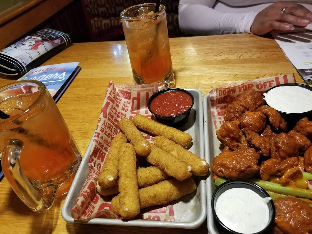 Applebees Grill + Bar | restaurant | 200 12th Ave, Coralville, IA 52241, USA | 3193581986 OR +1 319-358-1986