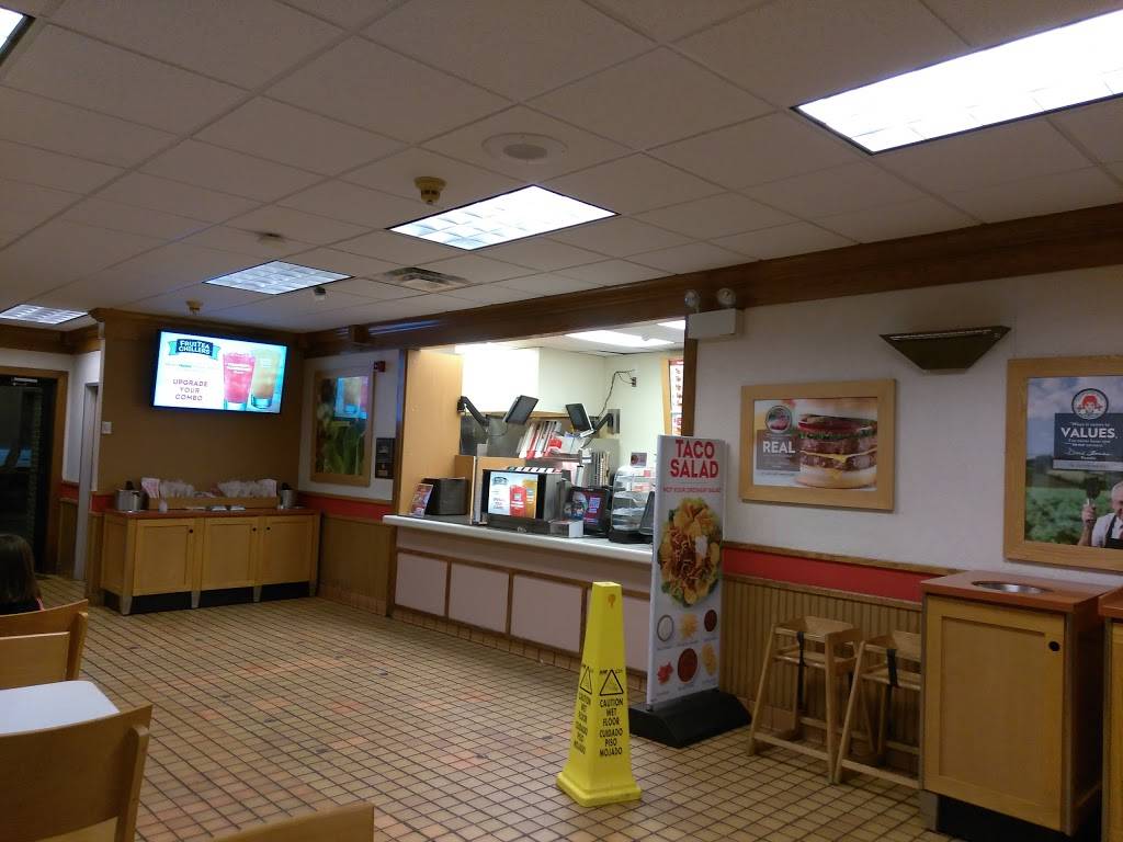 Wendys | restaurant | 900 Busse Rd, Elk Grove Village, IL 60007, USA | 8479521360 OR +1 847-952-1360