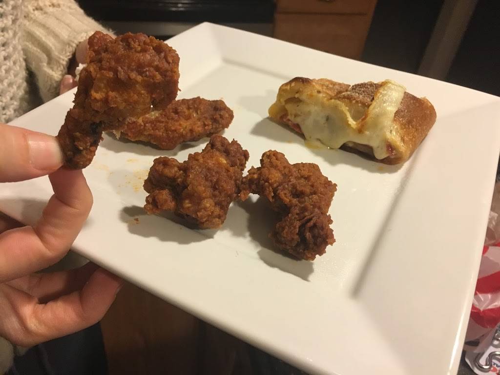 Franks Pizza and Chicken | restaurant | 1722 Mt Royal Blvd, Glenshaw, PA 15116, USA | 4124928322 OR +1 412-492-8322