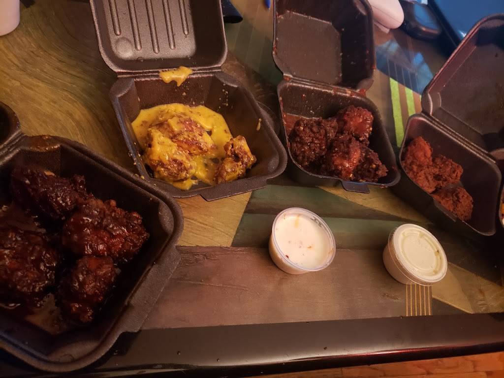 Wing bros | restaurant | 24735 W Warren Ave, Dearborn Heights, MI 48127, USA | 3133952924 OR +1 313-395-2924