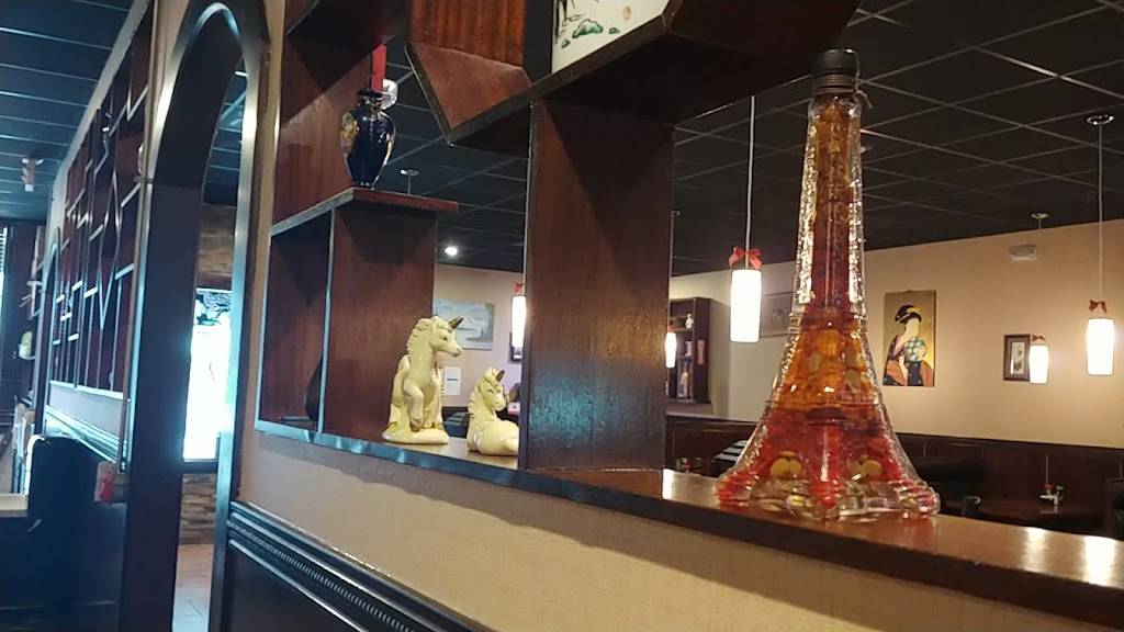 Sakura Hibachi | restaurant | 230 Nitro Market Pl, Charleston, WV 25313, USA | 3047763750 OR +1 304-776-3750