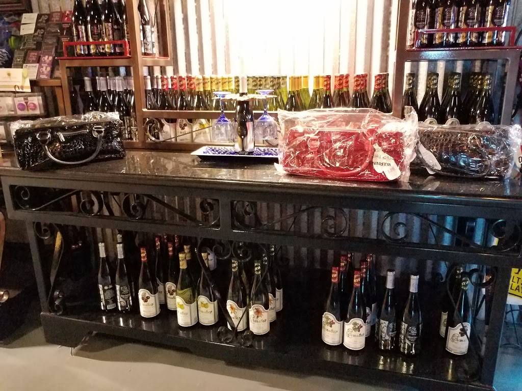 True Blue Winery | restaurant | 604 Pink Apartment Rd, Davenport, FL 33837, USA | 8634194400 OR +1 863-419-4400