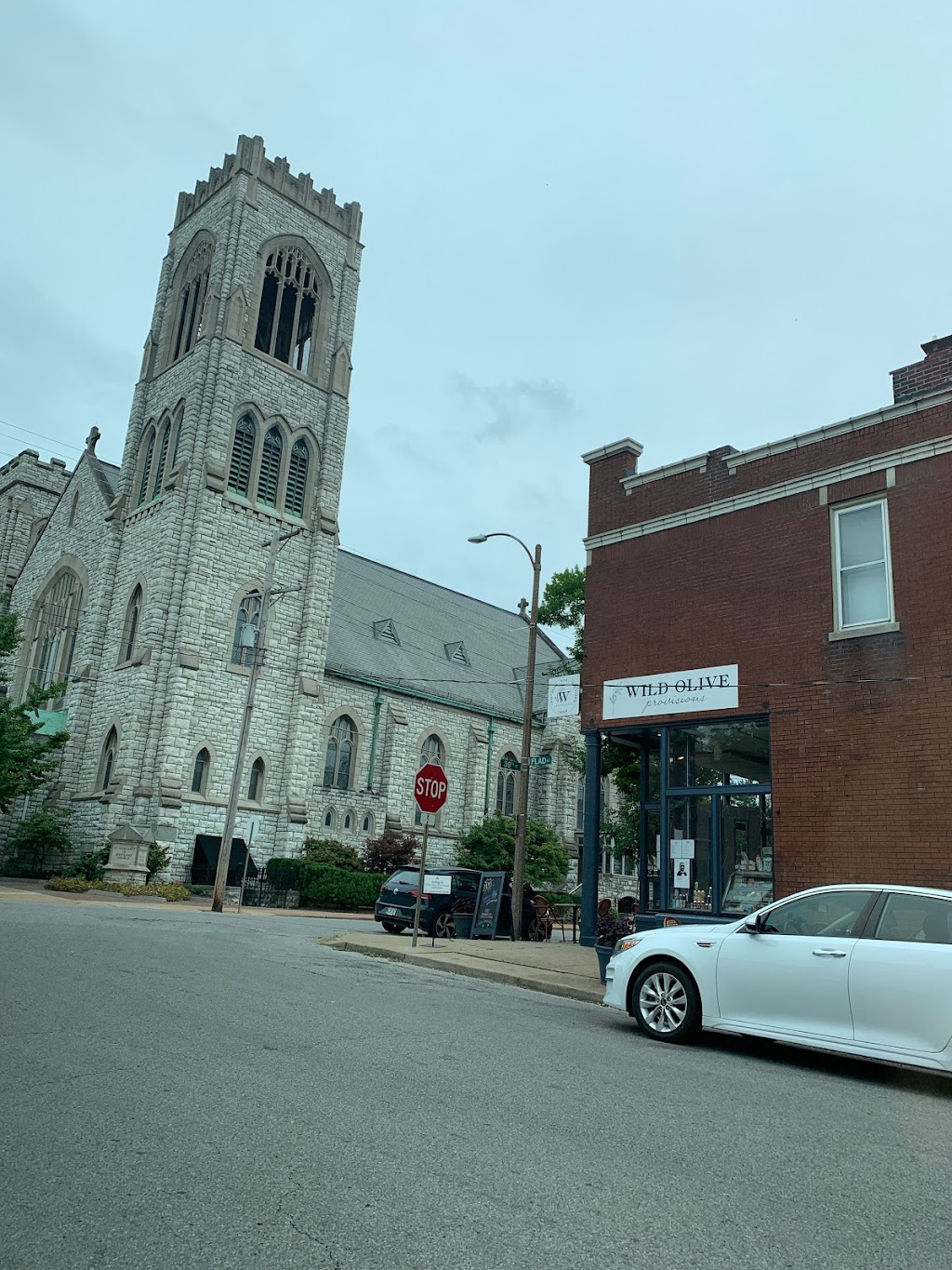 Wild Olive Provisions | restaurant | 2201 S 39th St, St. Louis, MO 63110, USA | 3143008089 OR +1 314-300-8089