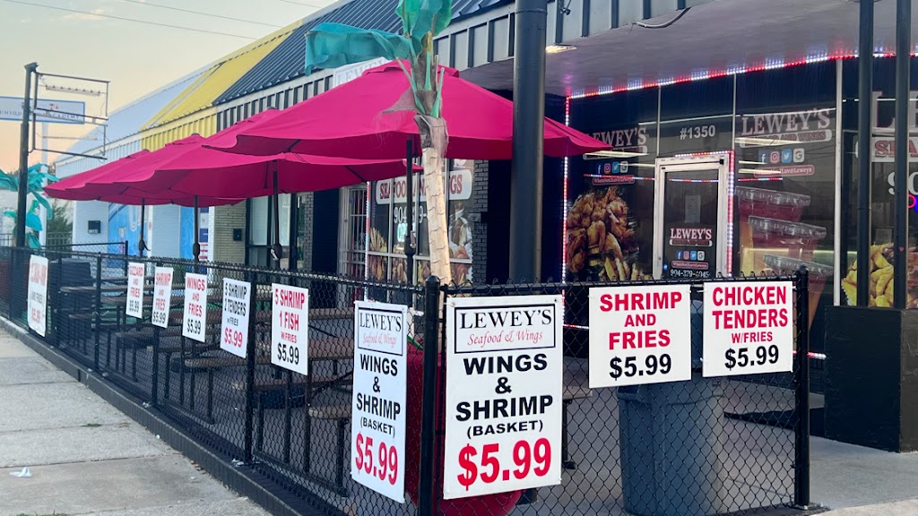 Leweys Seafood and Wings (Arlington) | restaurant | 1350 University Blvd N, Jacksonville, FL 32211, USA | 9043794045 OR +1 904-379-4045