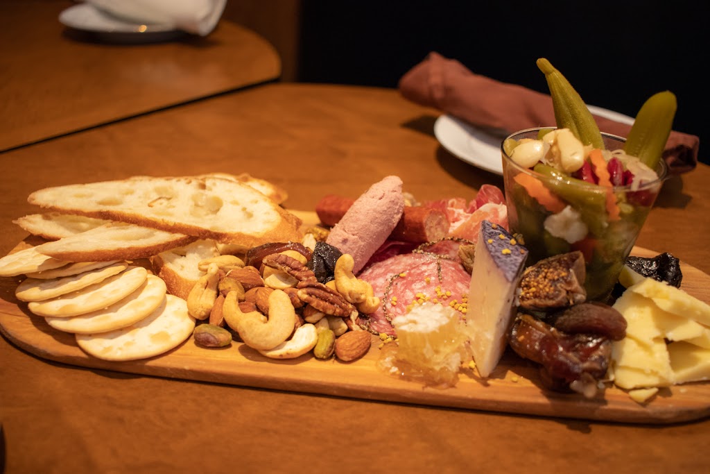 The Cafe at Indian Creek | restaurant | 520 Main St, Weaverville, CA 96093, USA | 5306231951 OR +1 530-623-1951