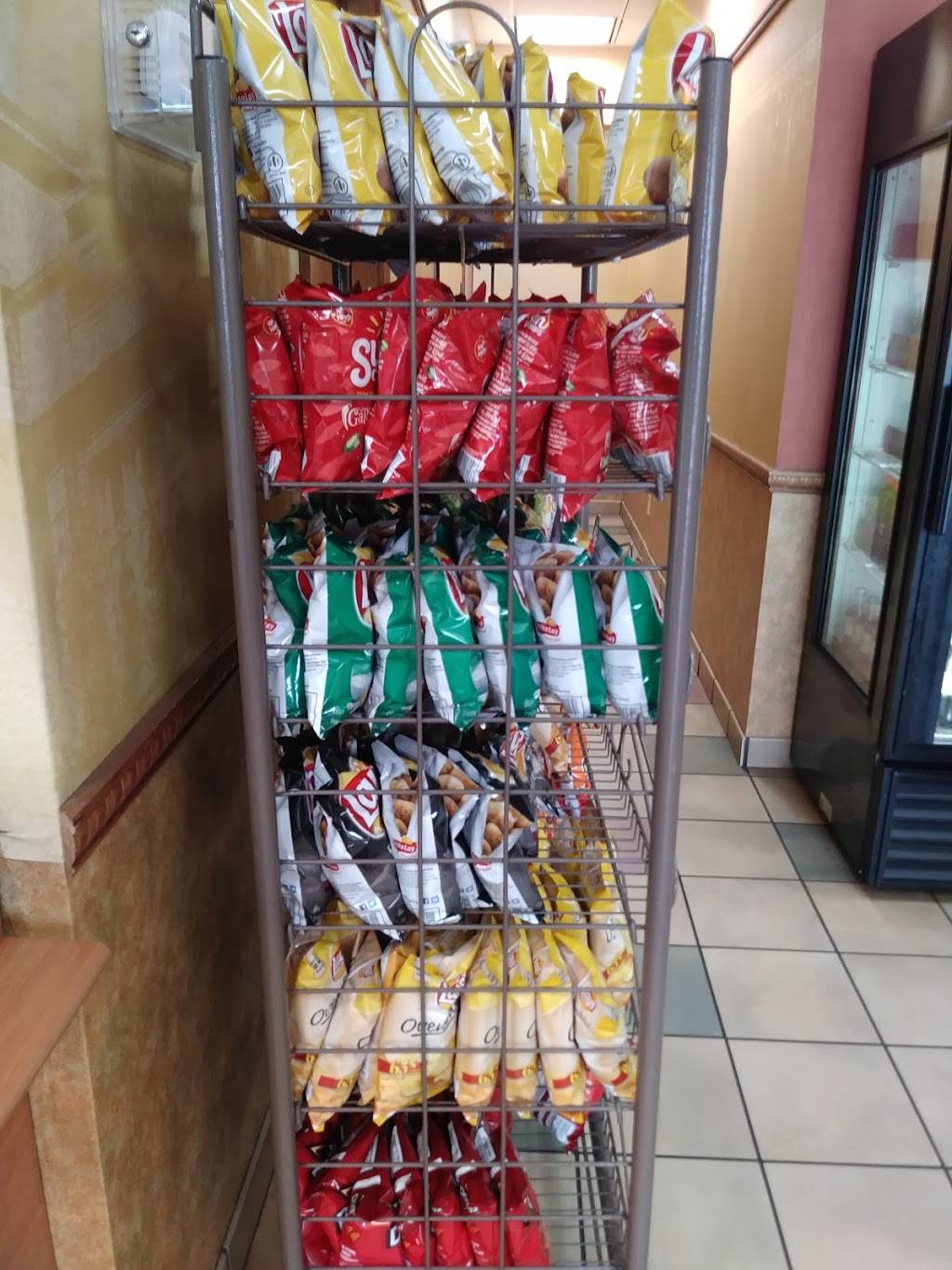 Subway | restaurant | 1460 E Bert Kouns Industrial Loop, Shreveport, LA 71105, USA | 3187984030 OR +1 318-798-4030