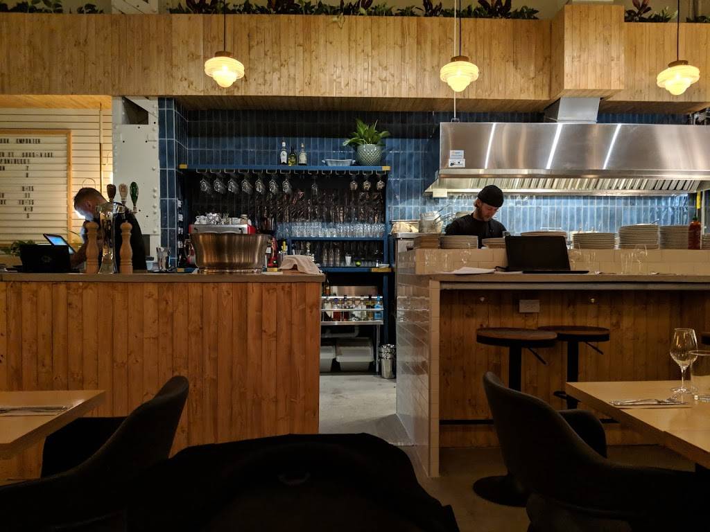 Magnolia | restaurant | 2600 Rue William-Tremblay#120, Montréal, QC H1Y 3J2, Canada | 5145435300 OR +1 514-543-5300