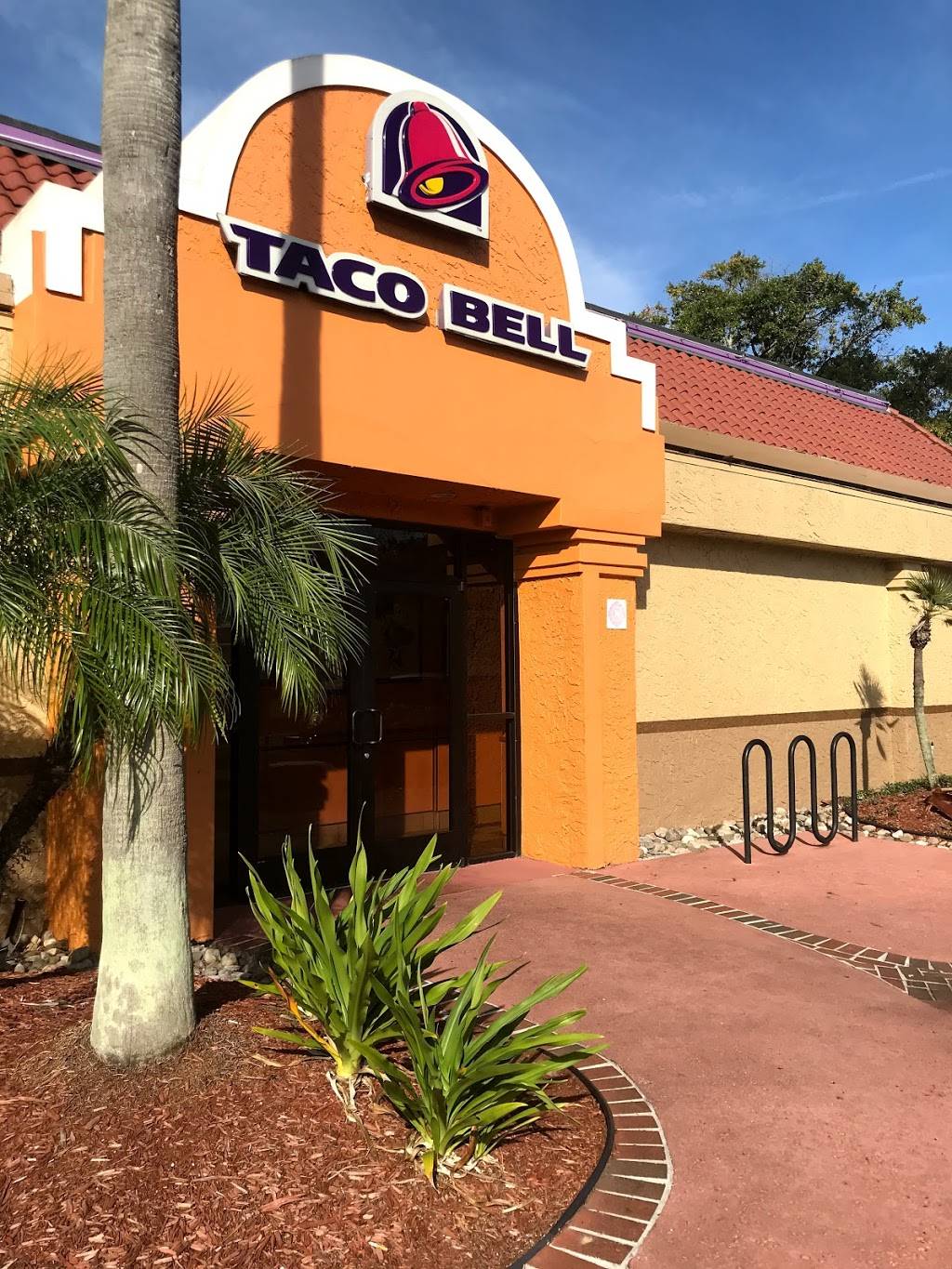 Taco Bell | meal takeaway | 12555 FL-535, Orlando, FL 32836, USA | 4078278226 OR +1 407-827-8226