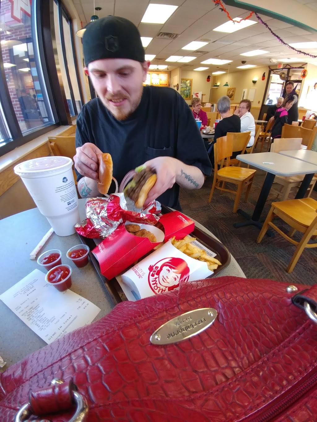 Wendys | restaurant | 91 Lafayette St, Salem, MA 01970, USA | 9787459545 OR +1 978-745-9545