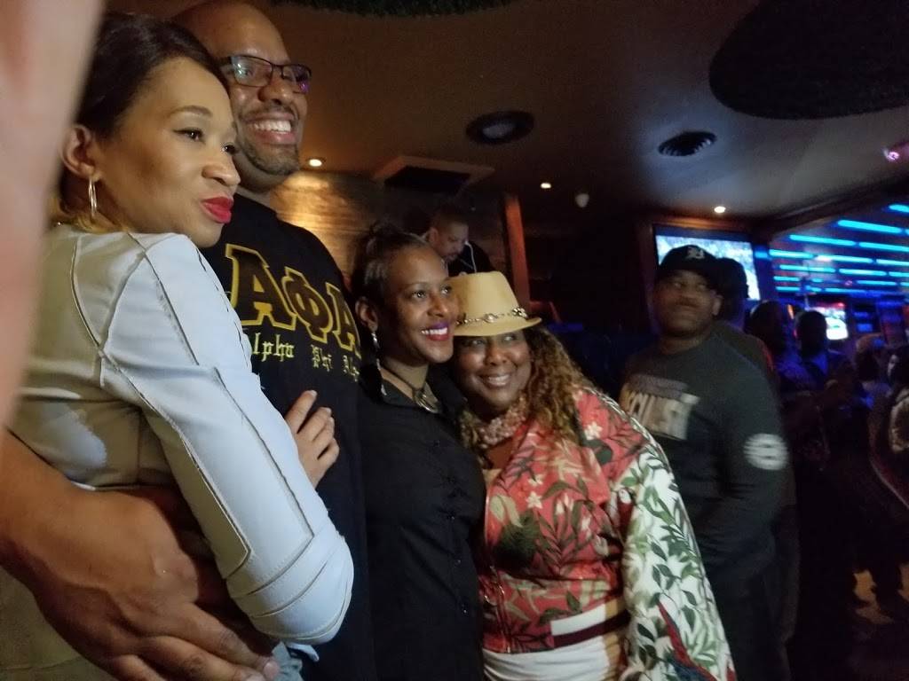 Bosco Lounge | night club | 22930 Woodward Ave, Ferndale, MI 48220, USA | 2485418818 OR +1 248-541-8818