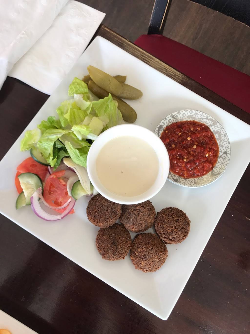 Mazzika Mediterranean Restaurant and hookah lounge | restaurant | 4800 Colley Ave, Norfolk, VA 23508, USA | 7574890028 OR +1 757-489-0028