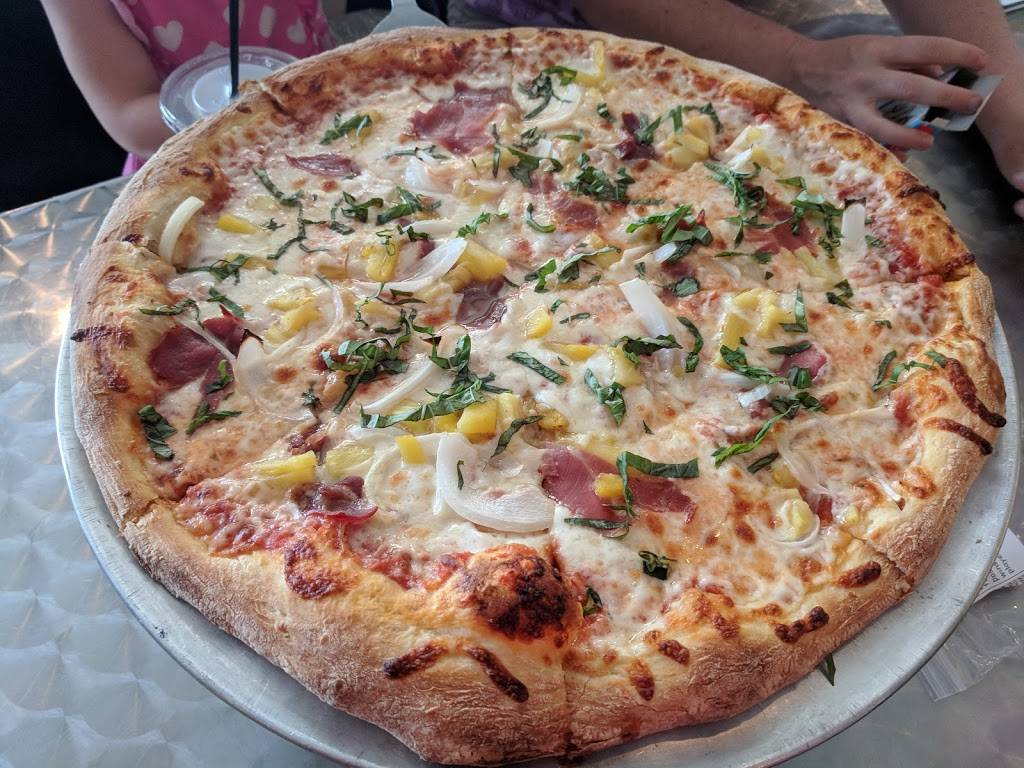 Deadrise Pies | restaurant | 425 Mason Ave, Cape Charles, VA 23310, USA | 7573316232 OR +1 757-331-6232