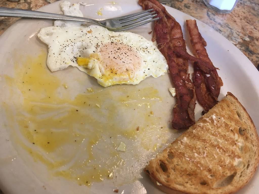 Ware Cafe & Catering Services | restaurant | 24 W Main St, Ware, MA 01082, USA | 4139674611 OR +1 413-967-4611