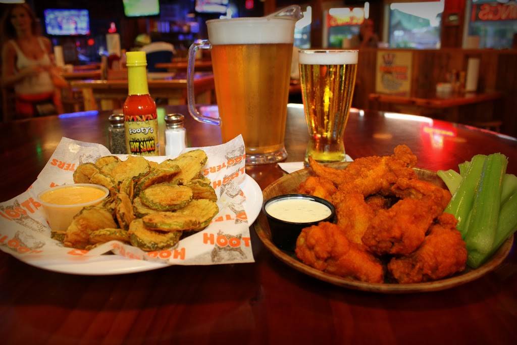 Hooters | meal takeaway | 3805 N University Dr, Sunrise, FL 33351, USA | 9547481000 OR +1 954-748-1000