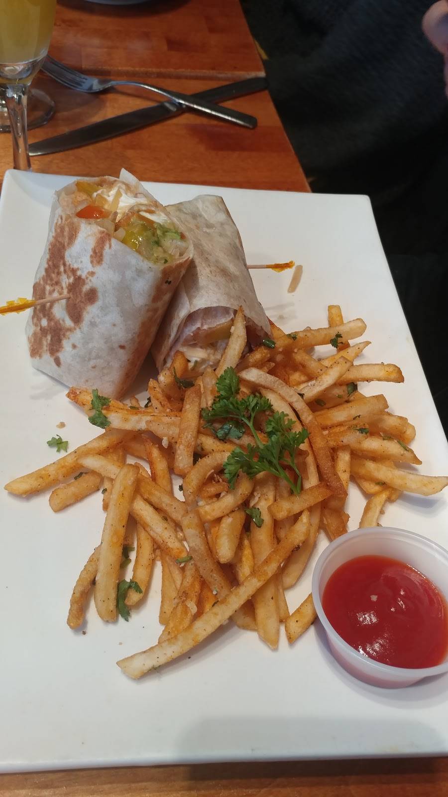 El Mariachi Tequila Bar & Grill | restaurant | 3906 N Broadway, Chicago, IL 60613, USA | 7735492932 OR +1 773-549-2932