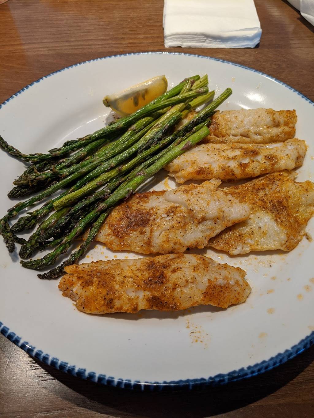 Red Lobster | restaurant | 1700 The Arches Cir, Deer Park, NY 11729, USA | 6319253001 OR +1 631-925-3001