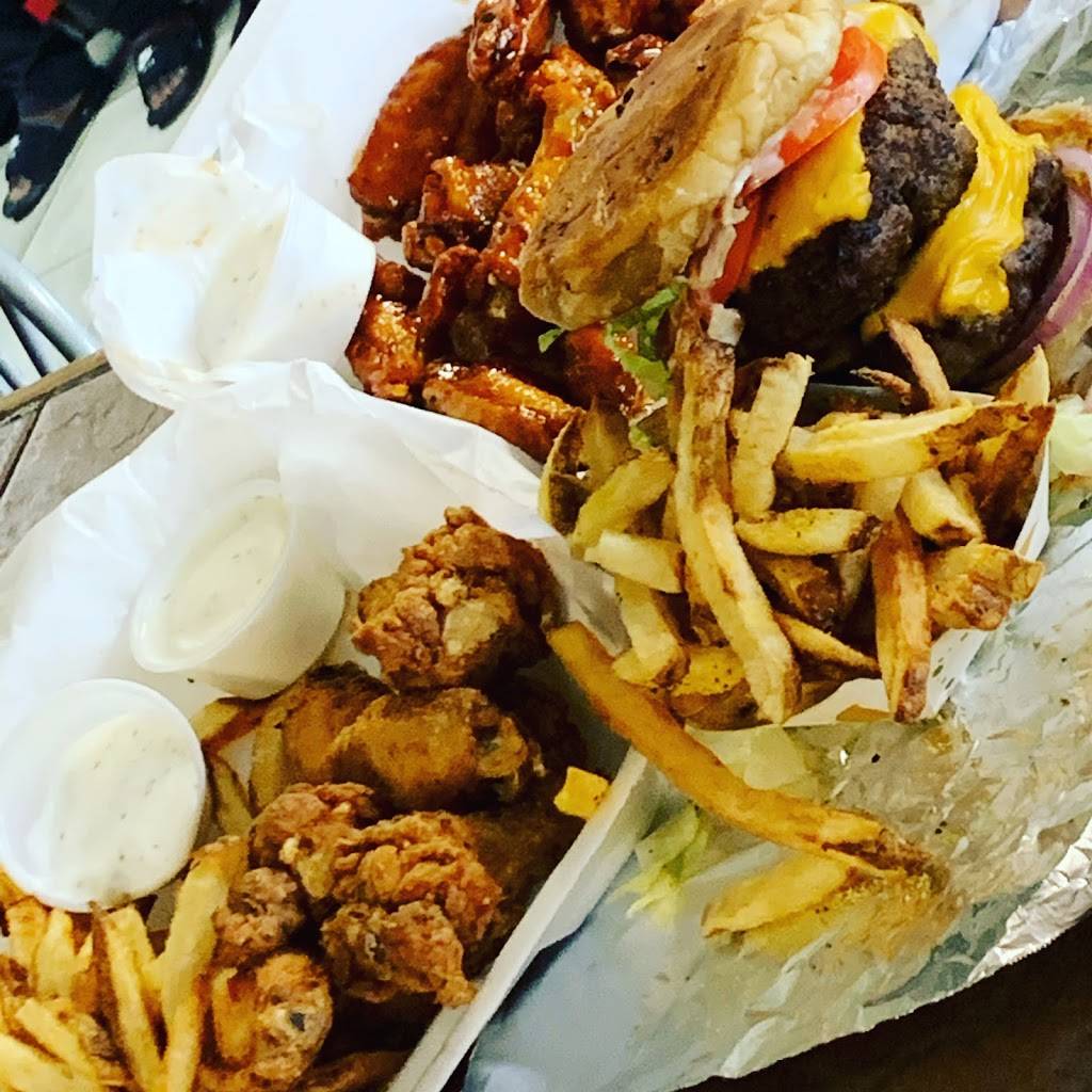 Stamps Super Burgers | restaurant | 1801 Dalton St, Jackson, MS 39204, USA | 6013524555 OR +1 601-352-4555