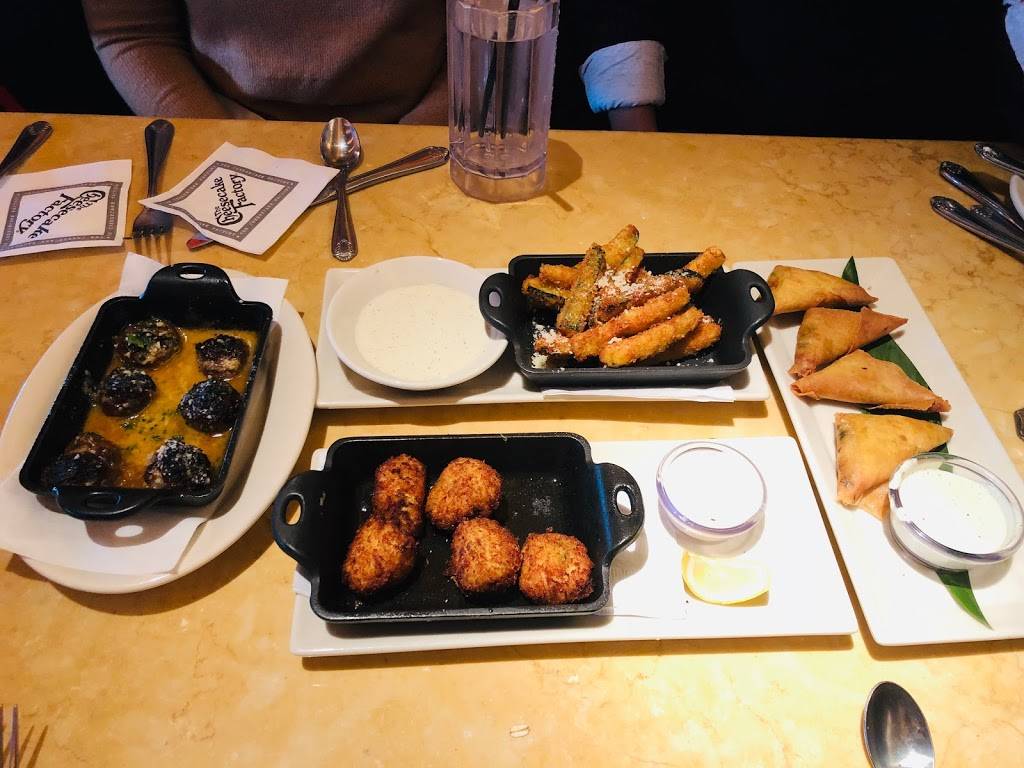The Cheesecake Factory | restaurant | 1701 Sunrise Hwy, Bay Shore, NY 11706, USA | 6319695780 OR +1 631-969-5780