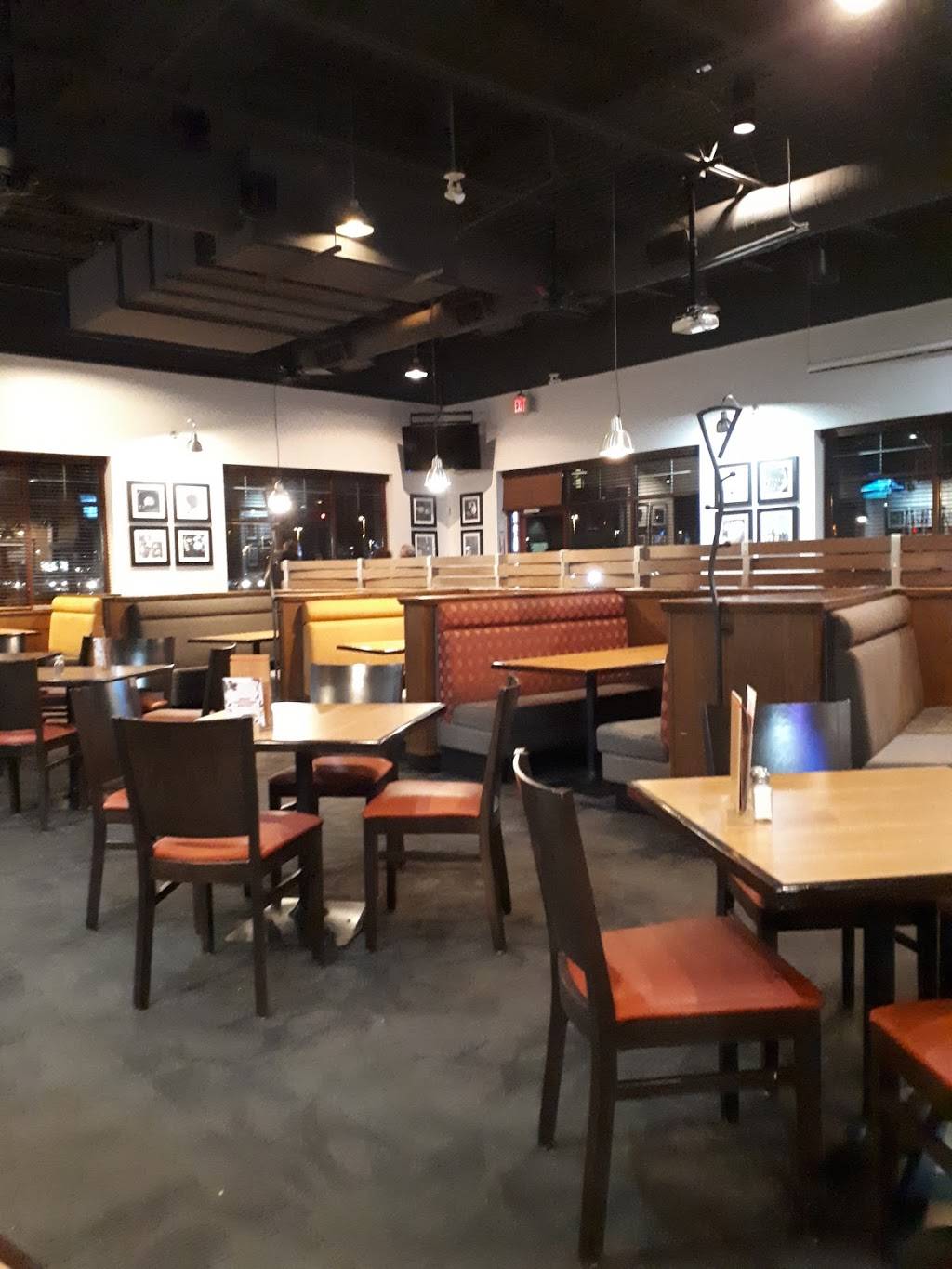 Boston Pizza | restaurant | 4450 Walker Rd Unit D, Windsor, ON N8W 3T5, Canada | 5192507670 OR +1 519-250-7670