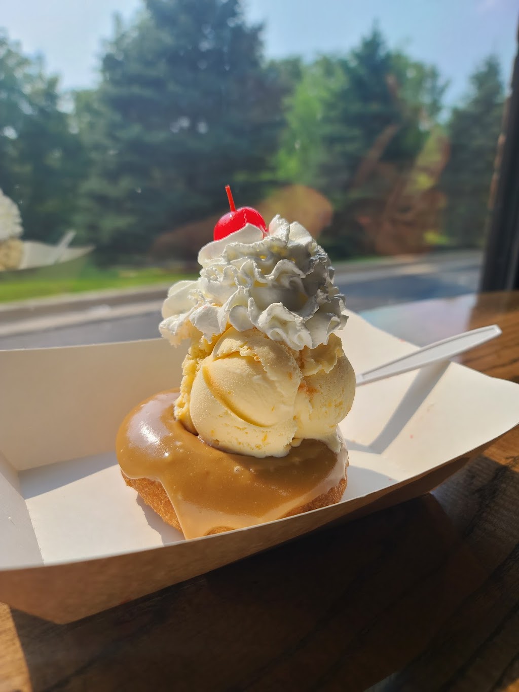 Ohana Donuts & Ice Cream | bakery | 11640 Brooks School Rd Suite 100, Fishers, IN 46037, USA | 3172880922 OR +1 317-288-0922