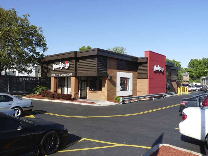 Wendys | restaurant | 90-13 Metropolitan Ave, Rego Park, NY 11374, USA | 7182756221 OR +1 718-275-6221