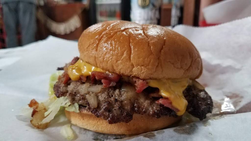 Matts Burgers | restaurant | 102 S Cedar St # B, Summerville, SC 29483, USA | 8438211911 OR +1 843-821-1911