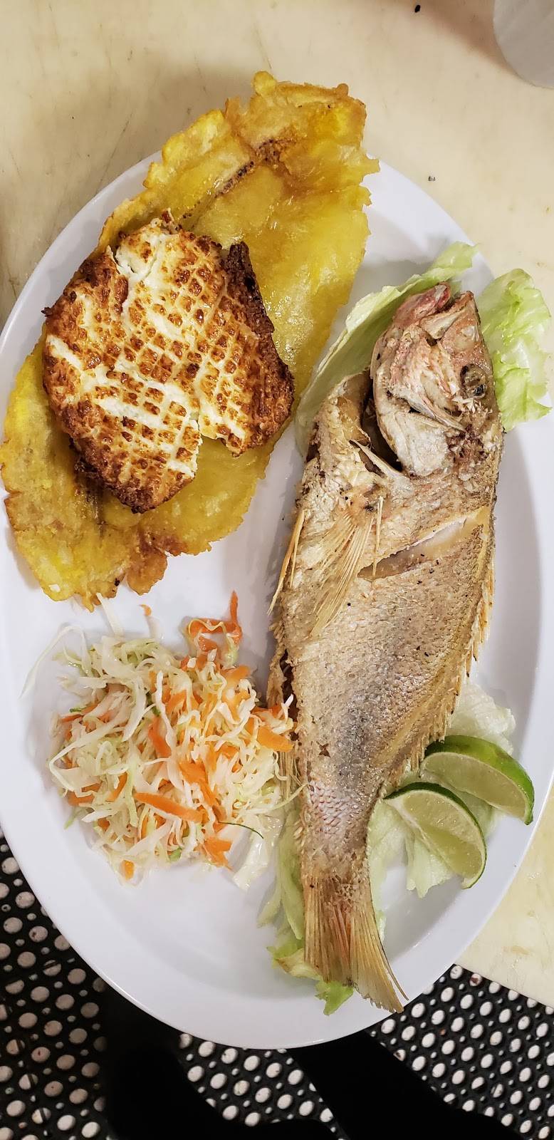 La Dueña Latín Food | restaurant | 7591 University Blvd, Winter Park, FL 32792, USA | 3212957952 OR +1 321-295-7952